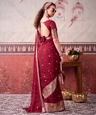  chinon self print saree with zari woven design 3