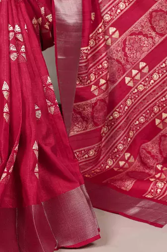  banarasi saree with silver zari work & blouse piece