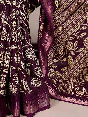 Slub silk saree with  floral print & silver zari 4