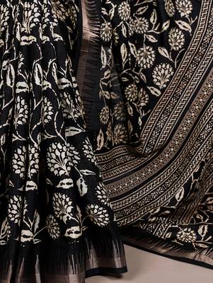 Slub silk saree with  floral print & silver zari 4