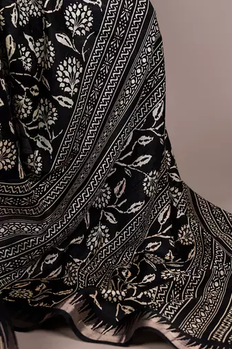 Slub silk saree with  floral print & silver zari
