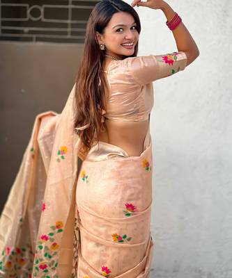 Peach with multicolor accents  woven zari floral motifs work paithani style saree  with blouse piece 4