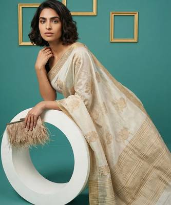 Off white woven zari buti work silk blend   traditional classic style banarasi style saree with blouse piece 3