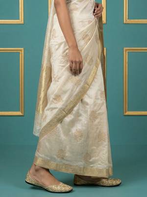 Off white woven zari buti work silk blend   traditional classic style banarasi style saree with blouse piece 4