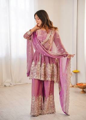 Onionpink fendy satin with embroidered real mirror work plazzo set 3