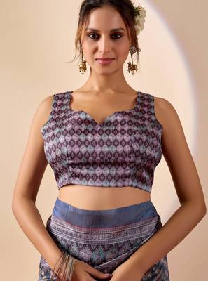 Blue digital floral print chiffon ethnic saree with blouse 5