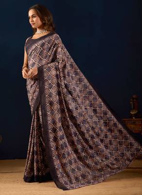 Purple geometric print silk festive ethnic saree with blouse 3