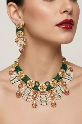 Exquisite kundan & pearl haar set: traditional gold-plated choker for weddings & festivals