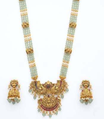 Antique temple jewelry gold-plated necklace set with lakshmi pendant & earrings traditional south indian bridal jewelry 4