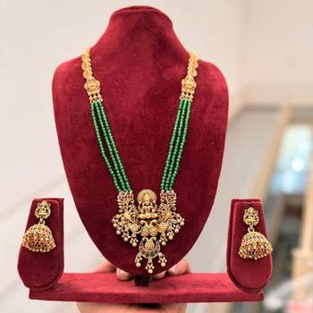 Antique gold-plated lakshmi pendant green bead Necklace :: set with jhumka earrings - traditional temple jewelry 4