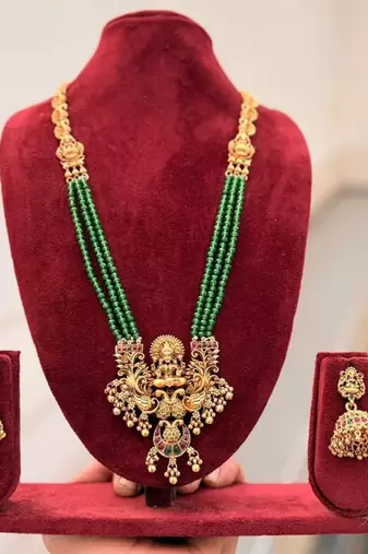 Antique gold-plated lakshmi pendant green bead Necklace :: set with jhumka earrings - traditional temple jewelry