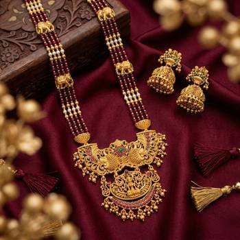 Antique temple jewelry gold-plated necklace set with lakshmi pendant & earrings traditional south indian bridal jewelry 1