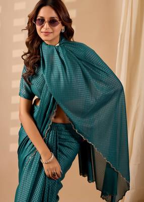 Blue geomatric print silk festive ethnic saree with blouse 4