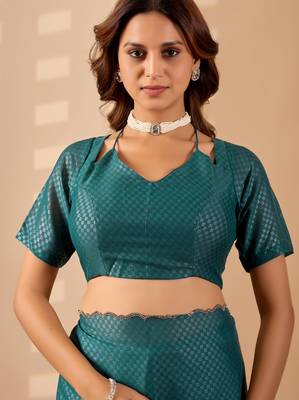 Blue geomatric print silk festive ethnic saree with blouse 5