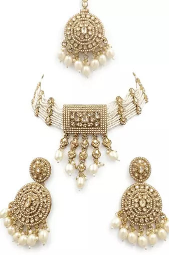 Traditional gold-plated pearl choker Necklace :: set with earrings & mangtika     elegant ethnic bridal jewellery