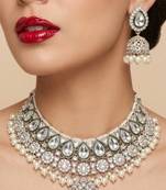 Kundan & pearl gold-plated choker Necklace :: with jhumka earrings and maang tikka for women