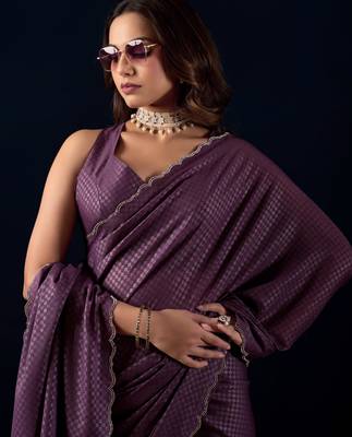 Purple geomatric print silk festive ethnic saree with blouse 4