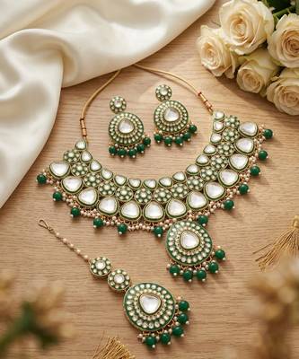 Handcrafted kundan choker Necklace :: set | gold plated | emerald green | wedding & festival jewelry 3