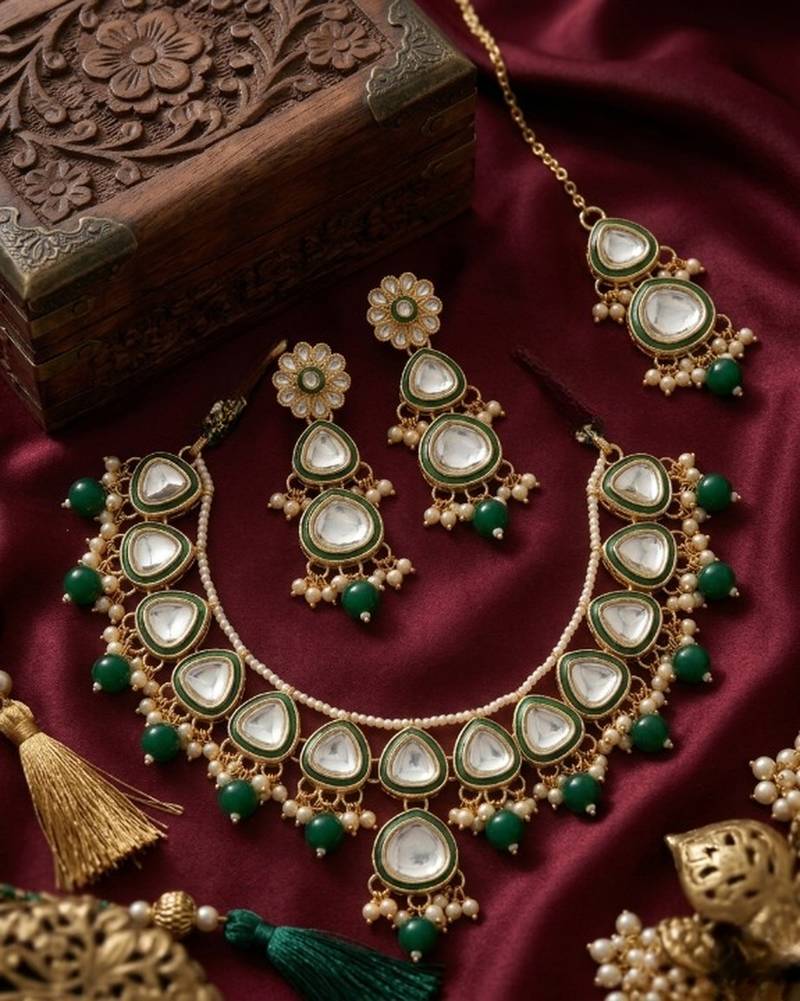 Undan gold-plated emerald green pearl choker Necklace :: set | indian ethnic bridal wedding jewellery | handcrafted