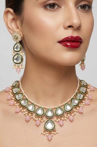 Undan gold-plated pink pearl choker Necklace :: set | indian ethnic bridal wedding jewellery | handcrafted