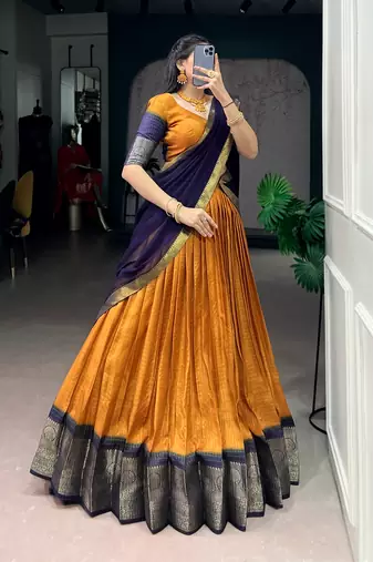 Festive Dola Chex Chex Zari Woven Chaniya Choli Set