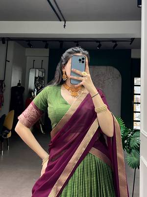 Festive Dola Chex Chex Zari Woven Chaniya Choli Set 2