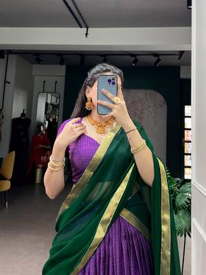Festive Dola Chex Chex Zari Woven Chaniya Choli Set 2