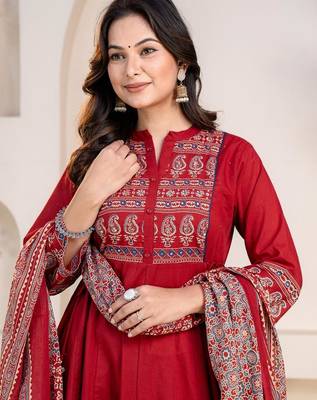 Cotton cambric anarkali kurti-pant-dupatta set 2