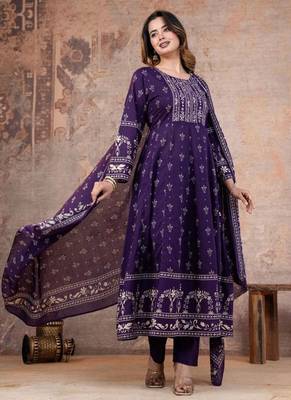 Cotton cambric anarkali kurti-pant-dupatta set 3
