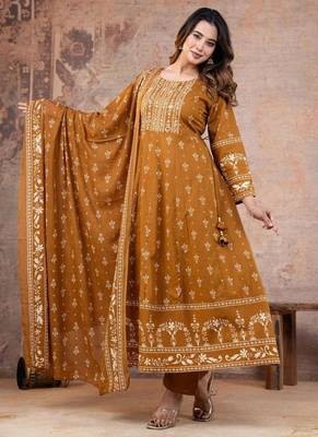 Cotton cambric anarkali kurti-pant-dupatta set 3