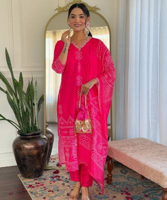 pink bandhani printed kurta set 3