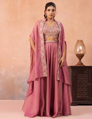 Pink crepe beads embroidered crop top with flared cape & flared palazzo set 2