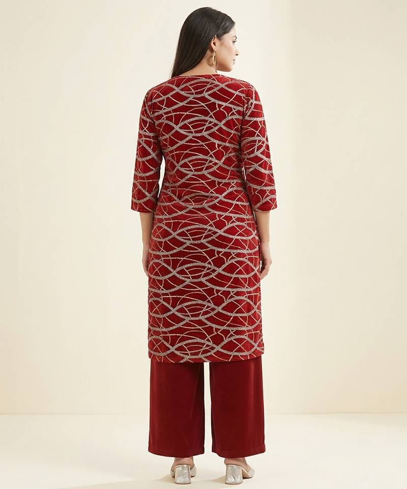 Red embroidered georgette kurta set