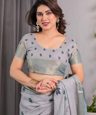 Soft handloom linen weaved with golden zari floral saree with tassels     includes 0.8m blouse 3