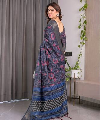 Pastel floral handloom linen weaved with golden zari saree with pallu tassels & blouse piece 3