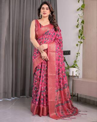 Premium floral print handloom linen weaved with golden zari saree with pallu tassels     5.5m 3