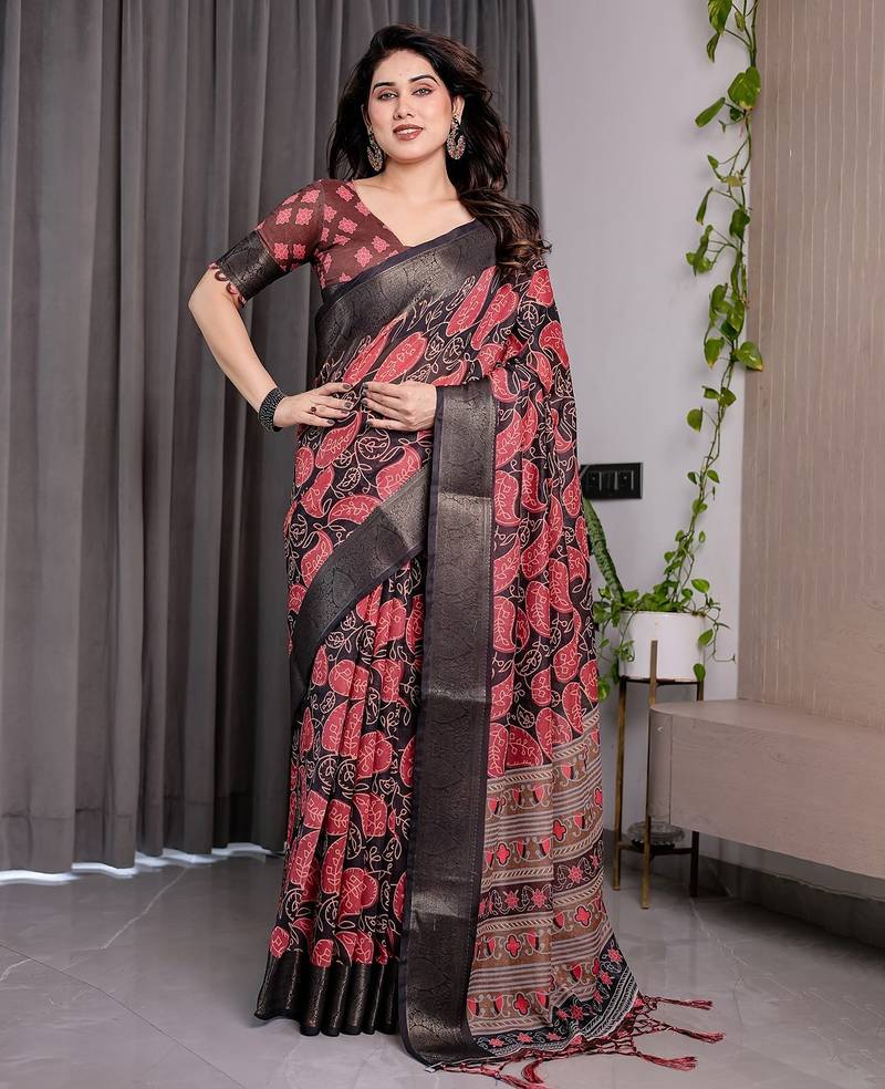 Printed handloom linen weaved with golden zari saree for women with floral design and tassels