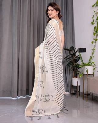 Festive ready handloom linen weaved with golden zari saree with floral artwork & matching blouse 5