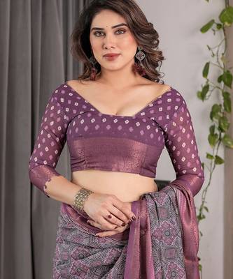 Graceful handloom linen weaved with golden zari saree with artistic floral print & tassels 2