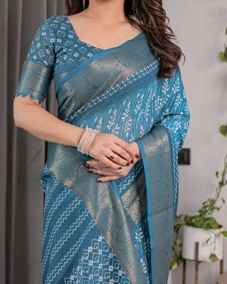 Linen weaved with golden zari handloom saree with digital floral print and tassels     festive wear 5