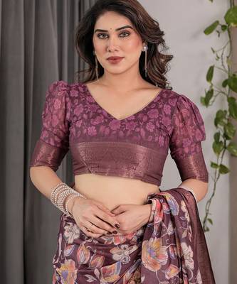Premium floral print handloom linen weaved with golden zari saree with pallu tassels     5.5m 4