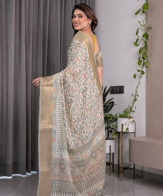 Printed handloom linen weaved with golden zari saree for women with floral design and tassels 3