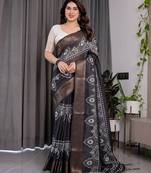 Soft handloom linen weaved with golden zari floral saree with tassels     includes 0.8m blouse