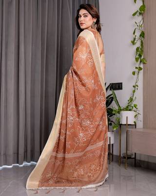 Graceful handloom linen weaved with golden zari saree with artistic floral print & tassels 3