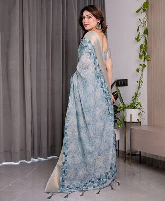 Linen weaved with golden zari handloom saree with digital floral print and tassels     festive wear 3