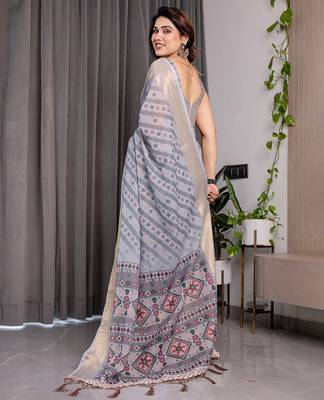 Ethnic handloom linen weaved with golden zari saree with colorful floral print and matching blouse 3