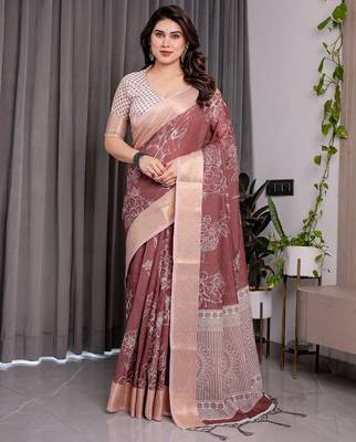 Linen weaved with golden zari linen weaved with golden zari blend handloom saree with floral motif and tassel border 1