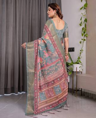 Printed handloom linen weaved with golden zari saree for women with floral design and tassels 2