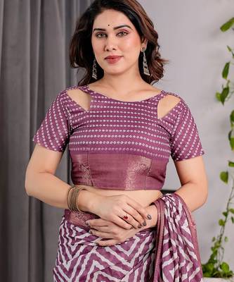 Pure linen weaved with golden zari handloom saree with floral print and designer tassels 3