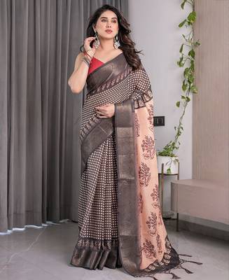 Designer floral print handloom linen weaved with golden zari saree with tassel pallu & blouse 3